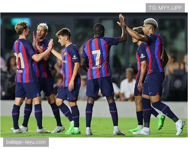 巴塞罗那新援首秀惊艳，球队状态回升引球迷期待