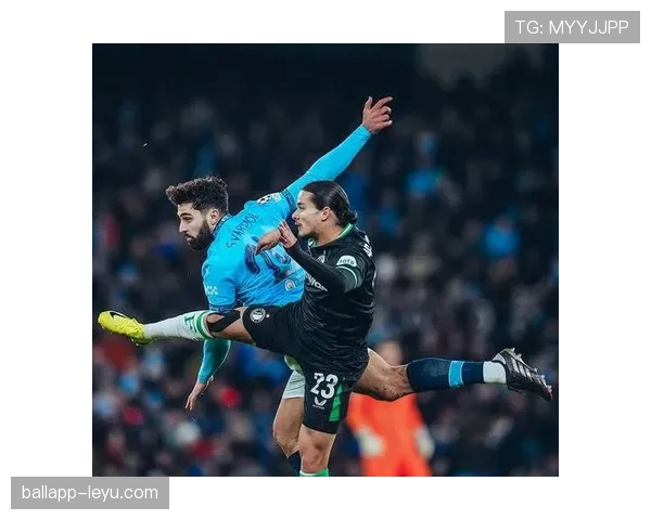 欧冠战火重燃，顶级对决引爆球迷期待，巨星闪耀赛场