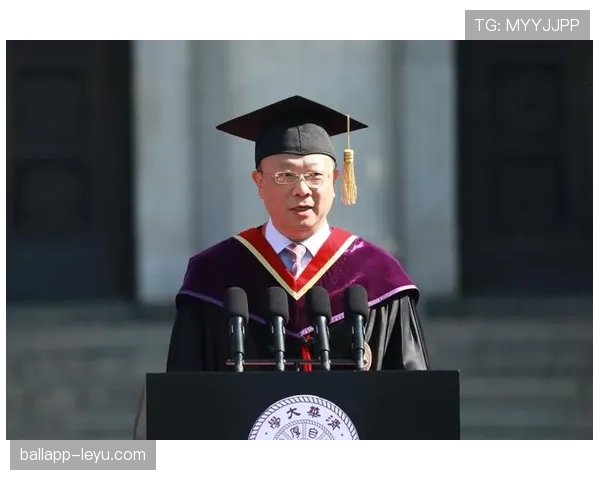 伊萨克强势复苏，逆境中彰显奋斗本色引关注